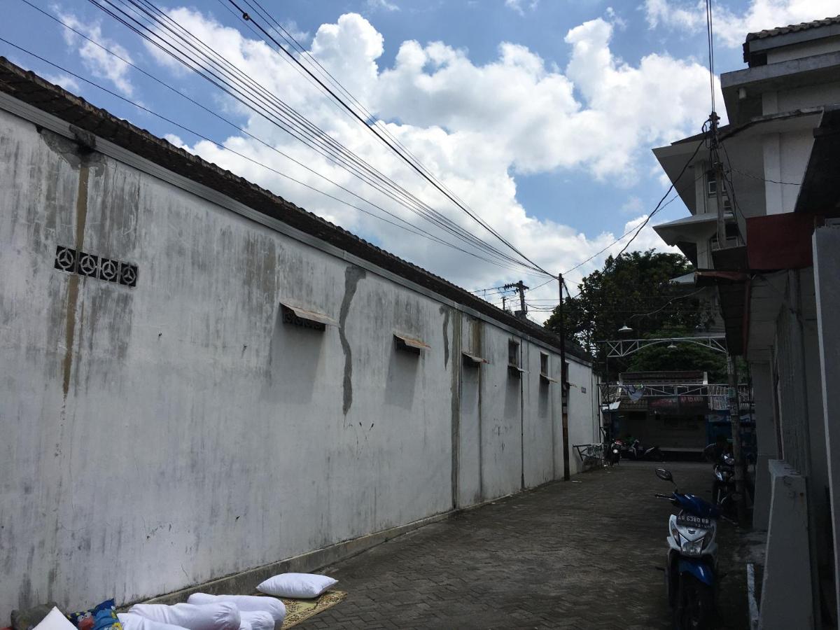 Tambak Bayan Guesthouse Kejayan Luaran gambar