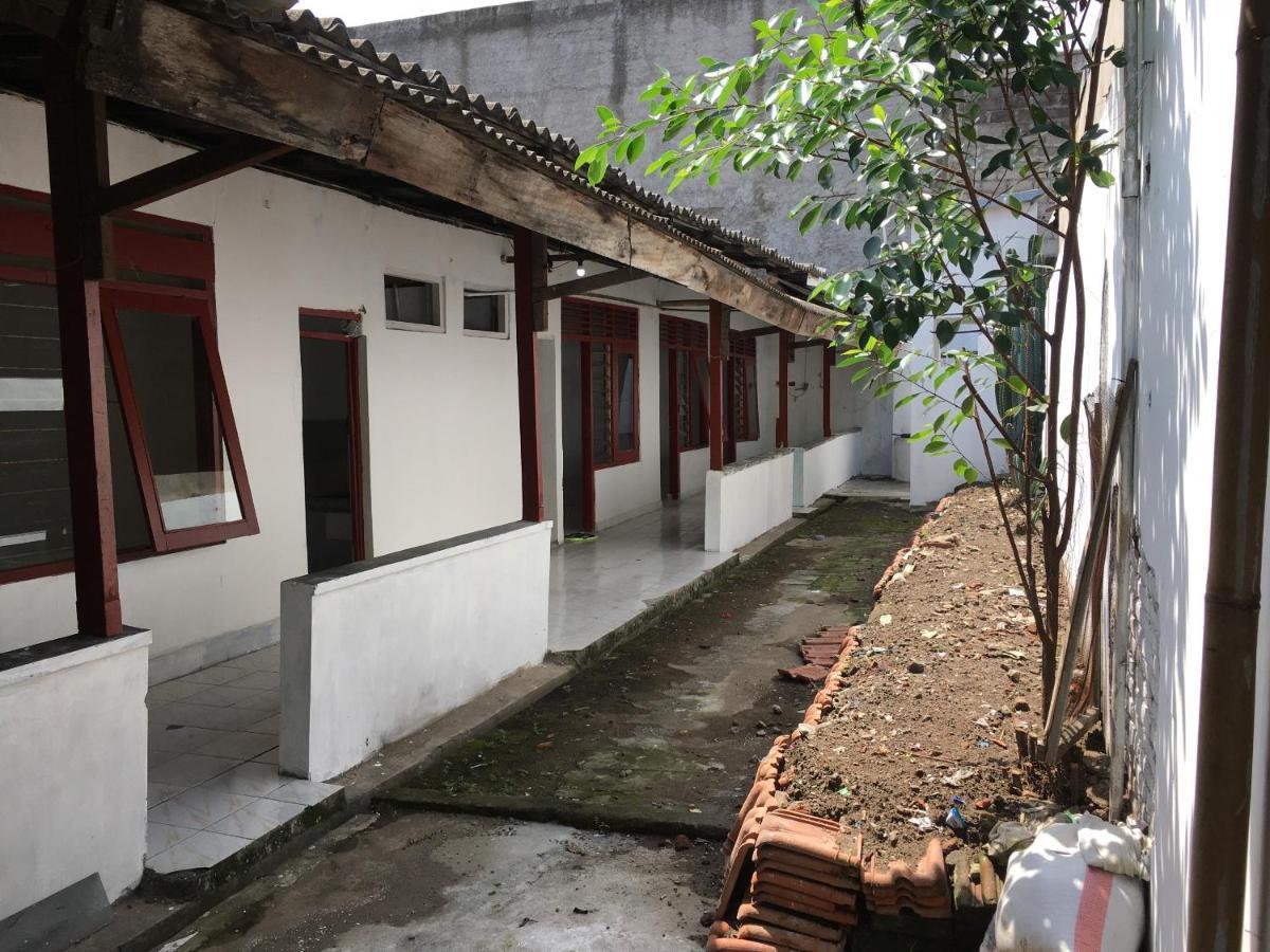 Tambak Bayan Guesthouse Kejayan Luaran gambar
